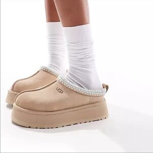 UGG Women’s Tazz Platform Slippers sand